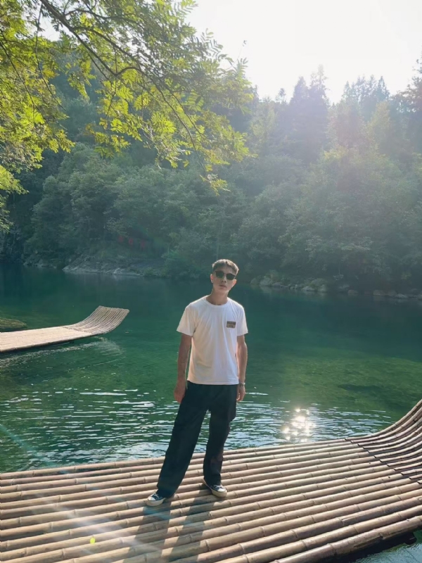 林言的第三张照片--安徽残疾人相亲网